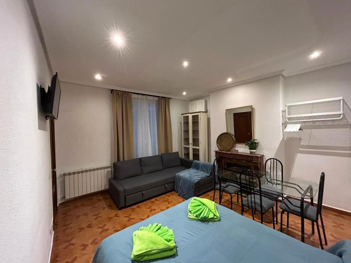Habitaciones Figueroa Мадрид Екстериор снимка