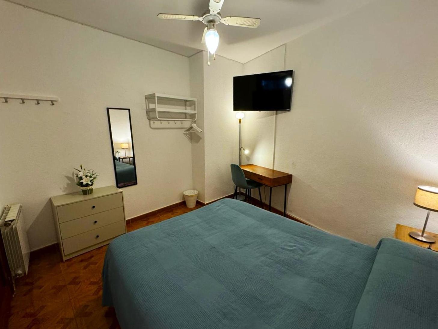 Habitaciones Figueroa Мадрид Екстериор снимка